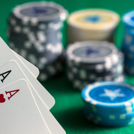 Pro Tips for Playing Poker at Online Casinos